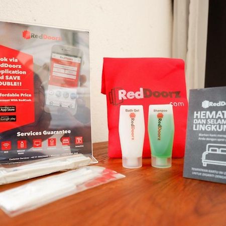 Reddoorz @ Jalan Raya Semat Canggu Hostel Bali Exterior foto