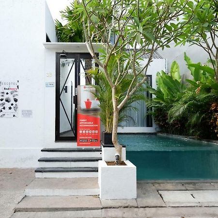 Reddoorz @ Jalan Raya Semat Canggu Hostel Bali Exterior foto
