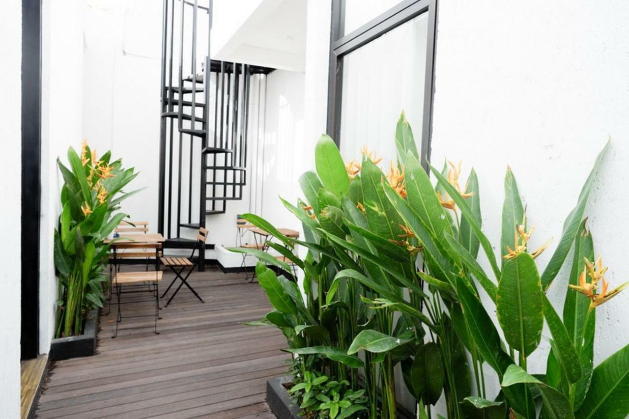 Reddoorz @ Jalan Raya Semat Canggu Hostel Bali Exterior foto
